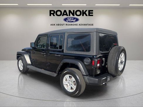 Used 2022 Jeep Wrangler Unlimited Sport AWD/4WD image 8