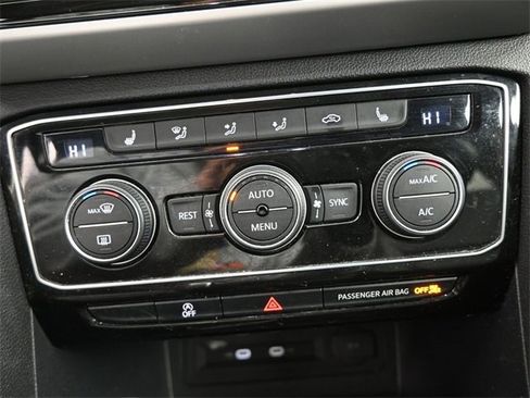 Used 2022 Volkswagen Atlas SE image 9