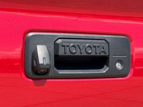 Used 2022 Toyota Tacoma SR5 RWD image 32