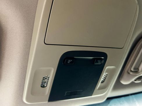 Used 2018 Toyota Camry SE image 22