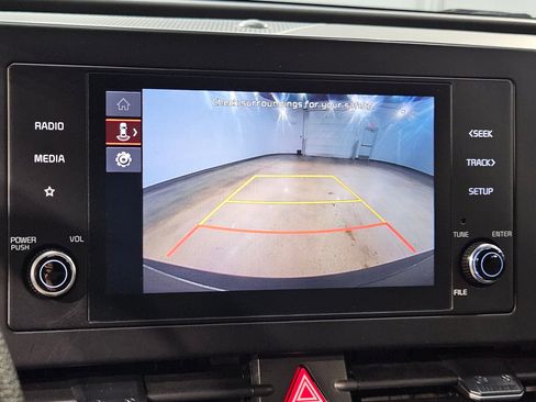 Used 2024 Kia Sportage LX image 29