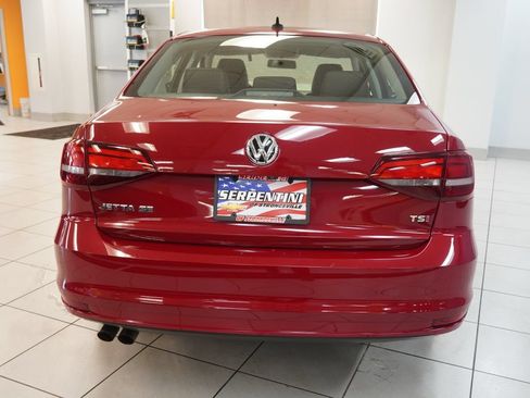 Used 2017 Volkswagen Jetta SE FWD image 9