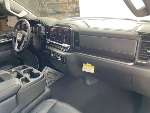 Used 2025 GMC Sierra 1500 SLT image 28