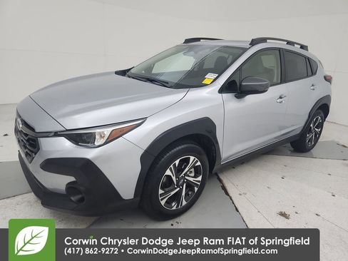 Used 2024 Subaru Crosstrek 2.0i Premium image 4