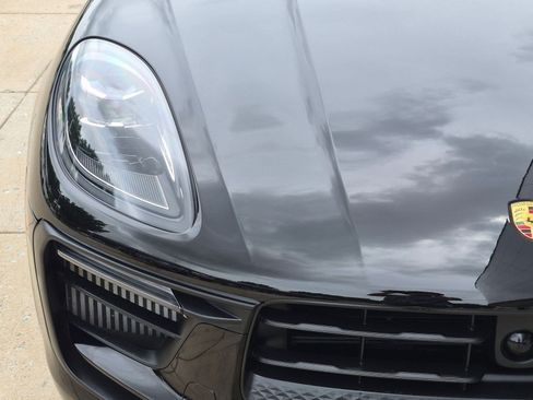 Certified 2023 Porsche Macan S AWD/4WD image 12