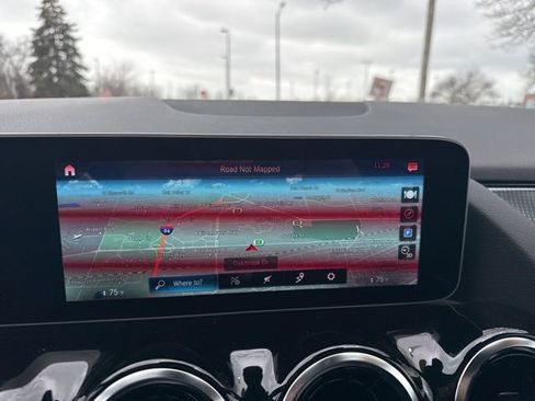 Used 2021 Mercedes-Benz GLA 250 4MATIC image 26