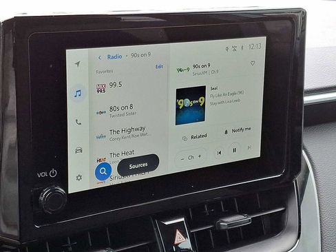 Used 2025 Toyota Corolla Cross LE image 19