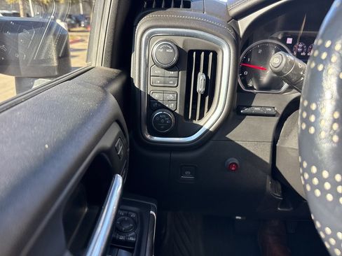 Used 2020 Chevrolet Silverado 2500 LTZ w/ LTZ Premium Package image 4