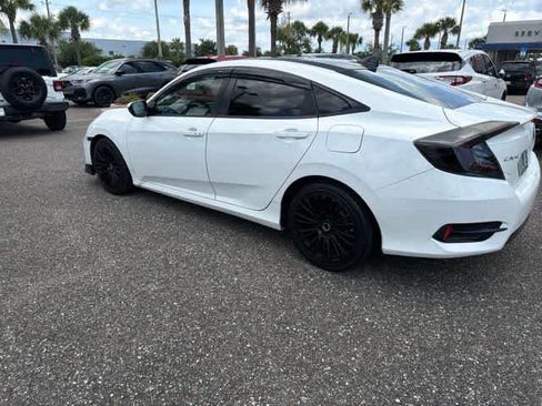 Used 2018 Honda Civic EX image 16