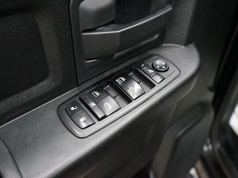 Used 2019 RAM 1500 Express w/ Express Value Package AWD/4WD image 21