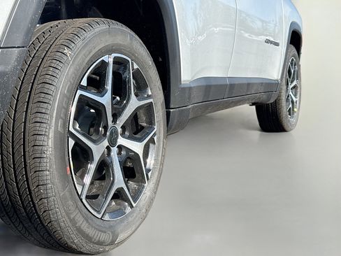 New 2026 Jeep Compass Limited image 13