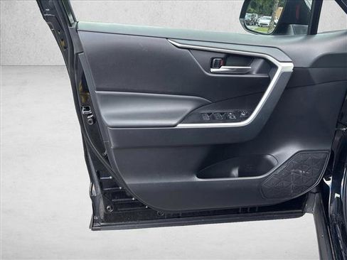 Certified 2025 Toyota RAV4 XLE FWD image 11