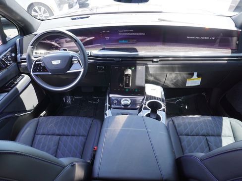 New 2026 Cadillac Escalade IQ Luxury 1 AWD/4WD image 12