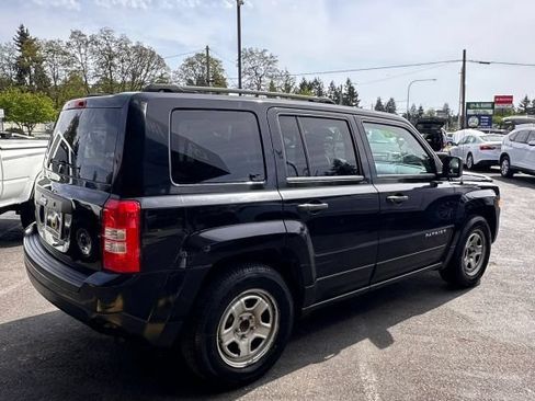 Used 2012 Jeep Patriot Sport FWD image 6