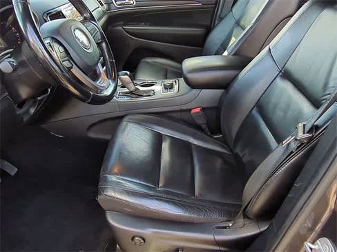 Used 2021 Jeep Grand Cherokee Limited image 17