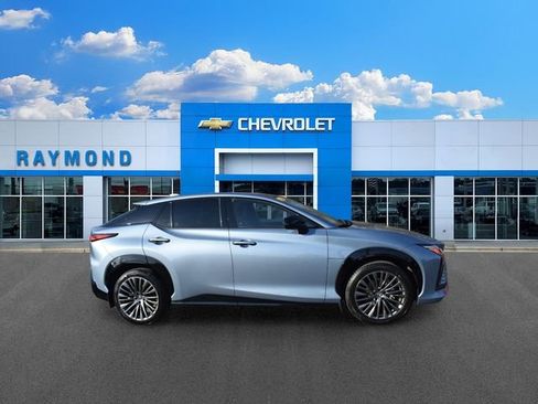 Used 2024 Lexus RZ 450e Premium w/ Accessory Package (2T) AWD/4WD image 2