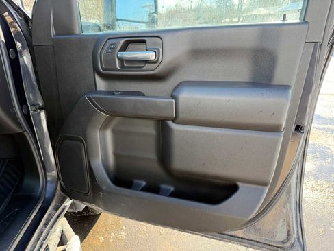 Used 2024 Chevrolet Silverado 2500 Custom w/ Custom Value Package image 29