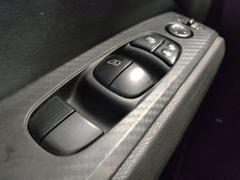 Used 2024 Nissan Altima 2.5 SV FWD image 27