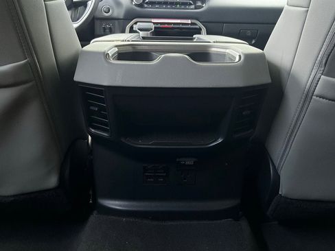 Used 2022 Toyota Tundra Limited w/ Power Package image 14