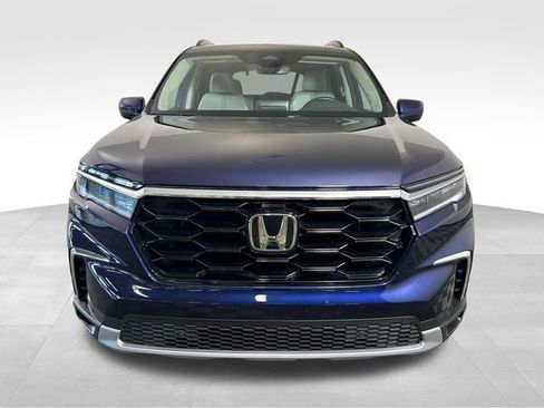 Used 2023 Honda Pilot Touring image 9