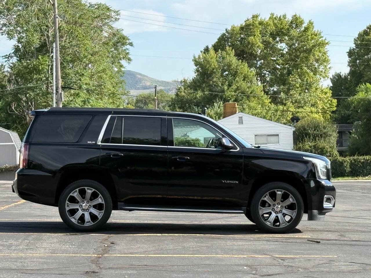 Used 2017 GMC Yukon SLE w/ Convenience Package AWD/4WD image 6