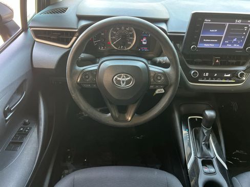 Used 2022 Toyota Corolla LE FWD image 15