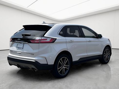 Used 2019 Ford Edge Titanium w/ Cold Weather Package AWD/4WD image 8