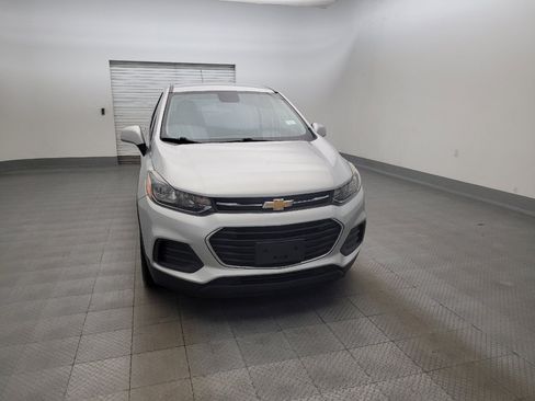 Used 2022 Chevrolet Trax LS w/ Tint and Cruise Package FWD image 14