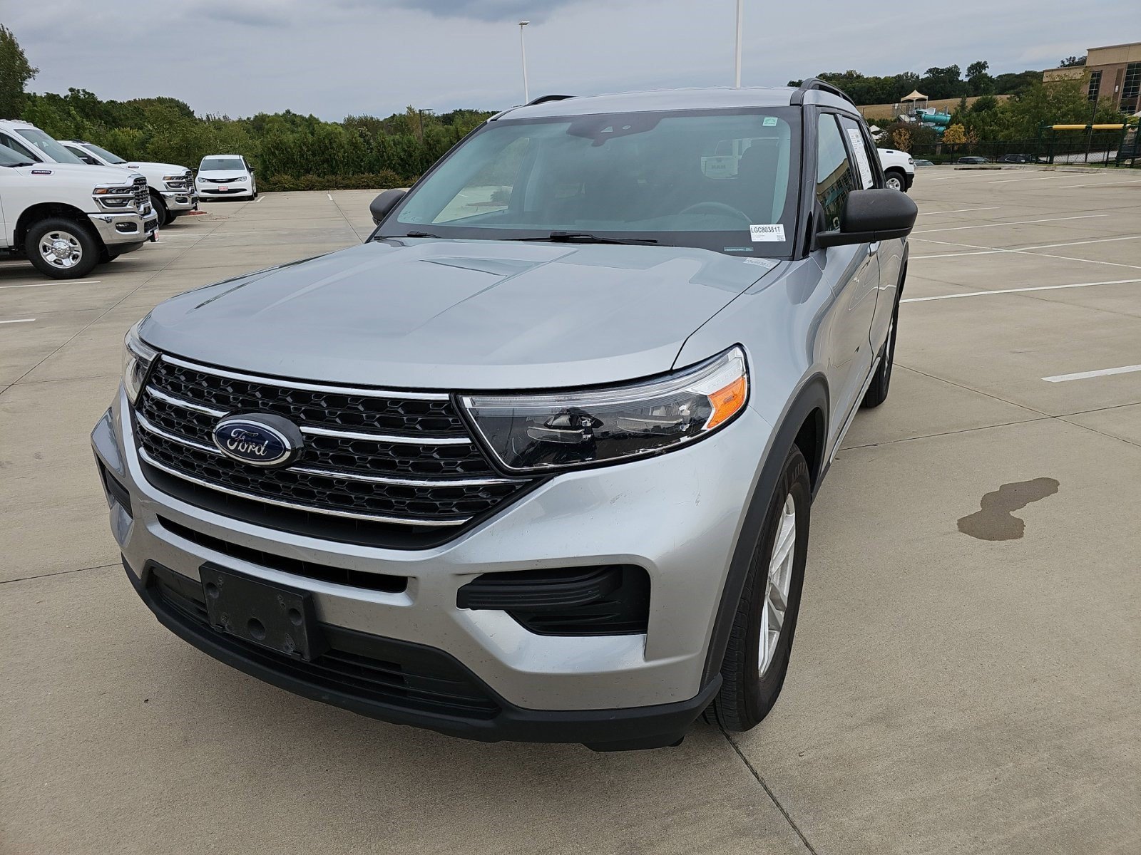Used 2020 Ford Explorer XLT AWD/4WD image 2