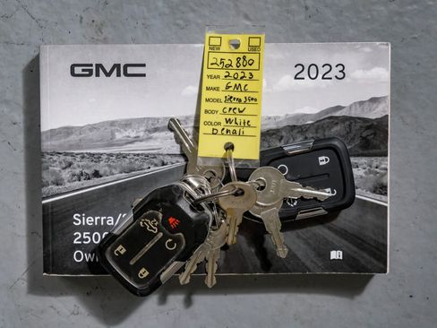Used 2023 GMC Sierra 3500 Denali w/ Denali Ultimate Package AWD/4WD image 61