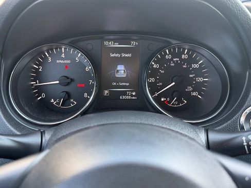 Used 2017 Nissan Rogue SV AWD/4WD image 24