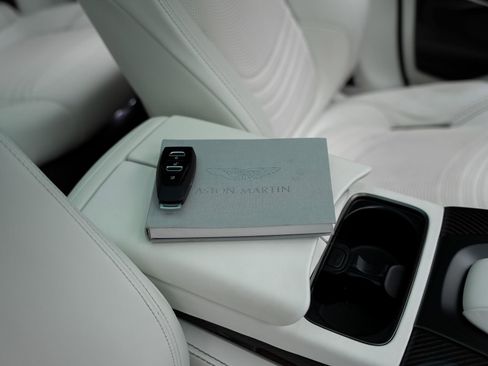Used 2023 Aston Martin DBX AWD/4WD image 85