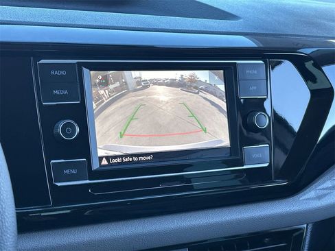 Used 2022 Volkswagen Taos S image 23