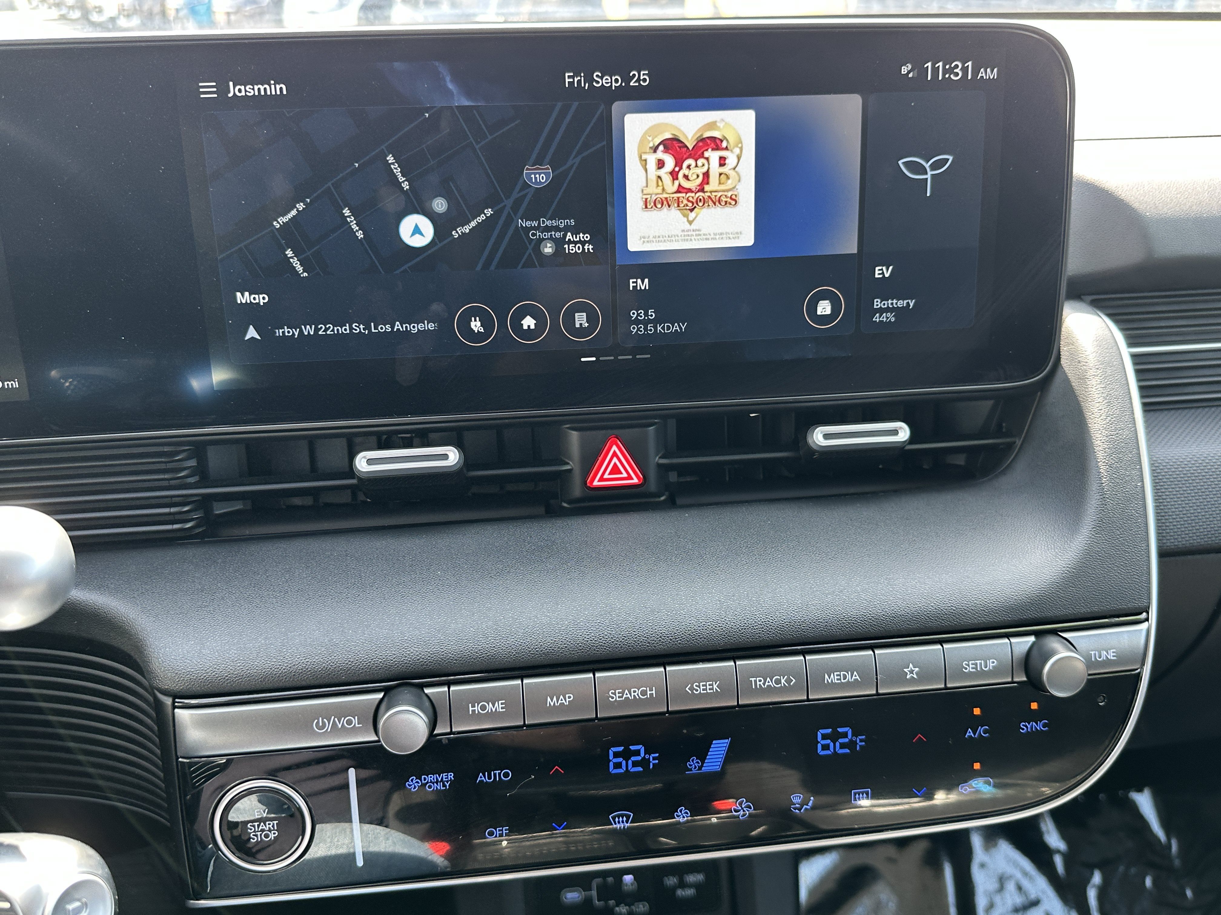 Used 2025 Hyundai Ioniq 5 SE RWD image 28