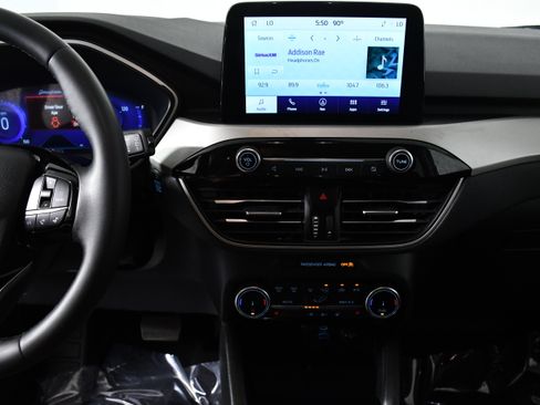 Used 2022 Ford Escape SEL w/ Technology Package image 15