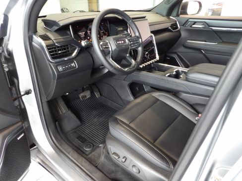 Used 2024 GMC Acadia Elevation AWD/4WD image 10