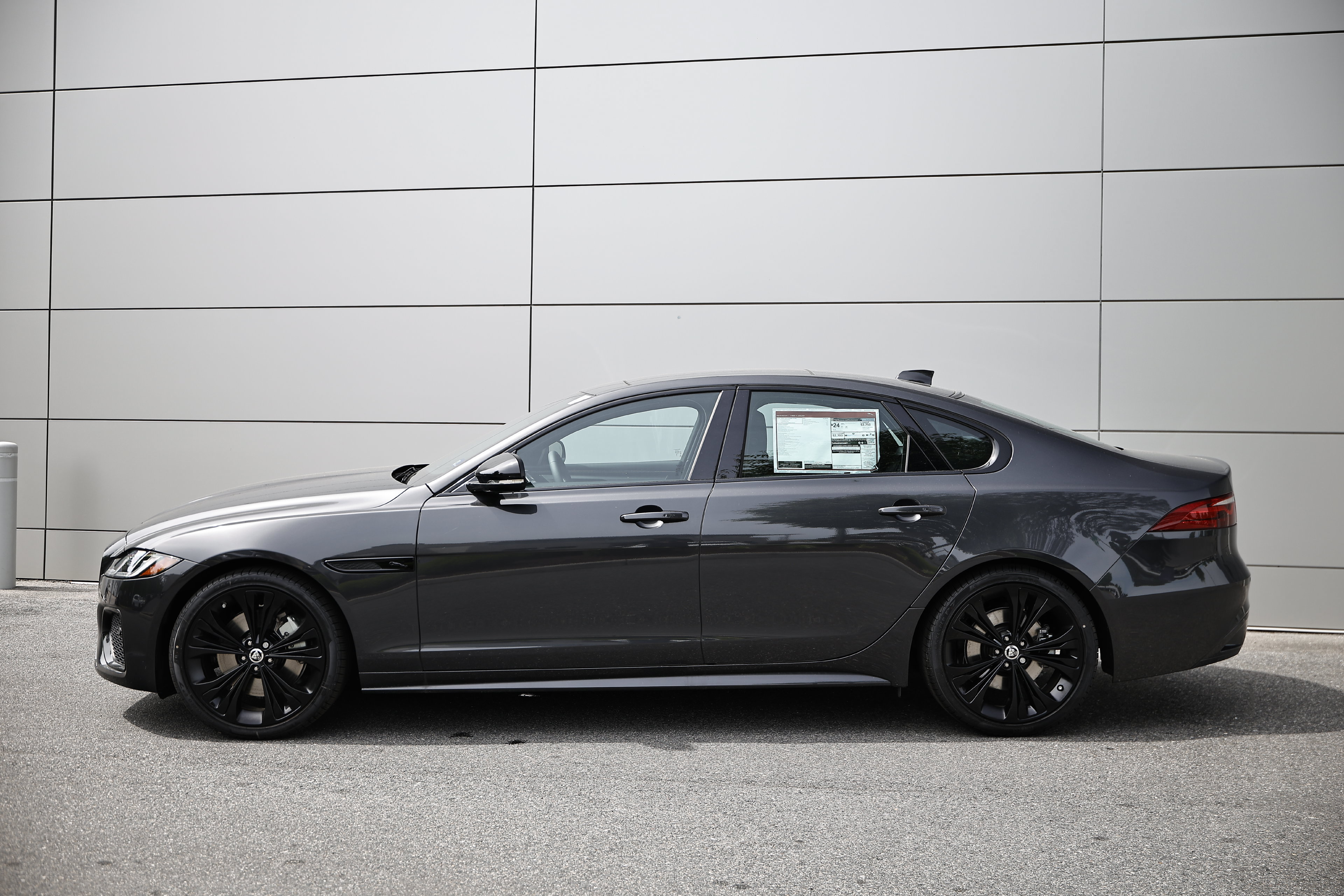 New 2024 Jaguar XF R-Dynamic SE AWD/4WD image 4