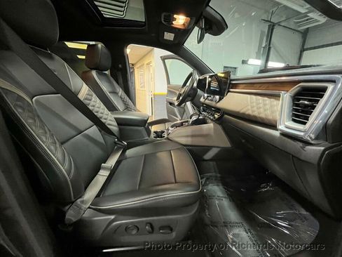 Used 2023 GMC Canyon Denali image 21