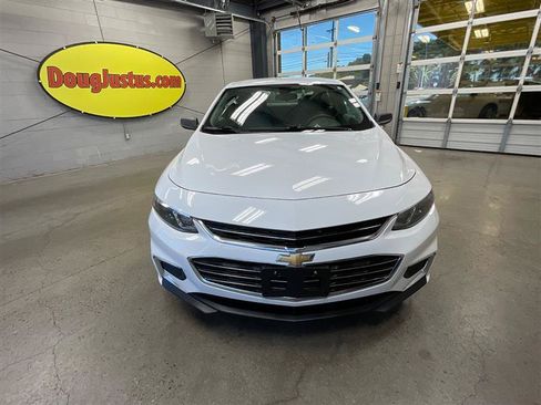 Used 2018 Chevrolet Malibu LS FWD image 8
