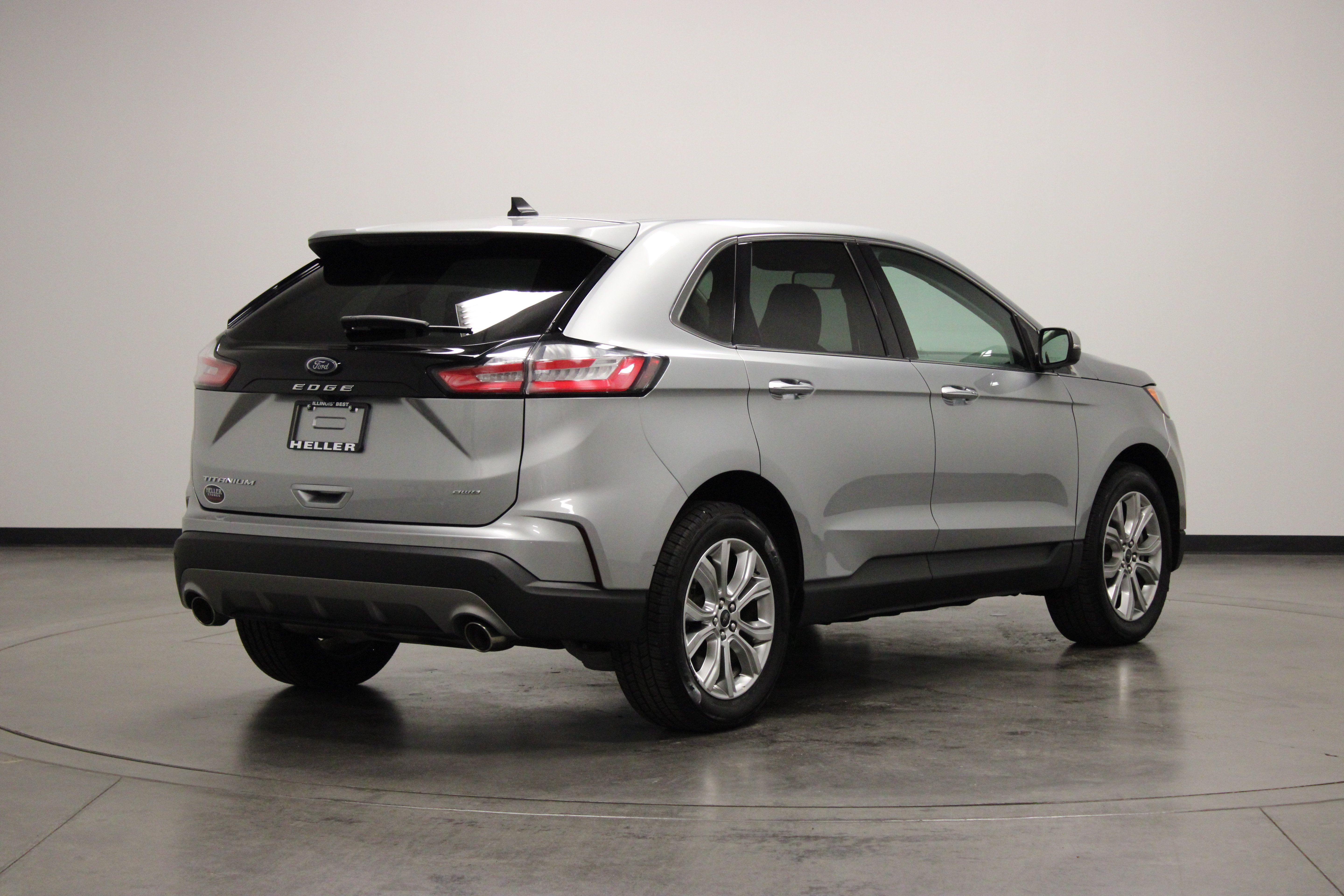 Used 2024 Ford Edge Titanium AWD/4WD image 8
