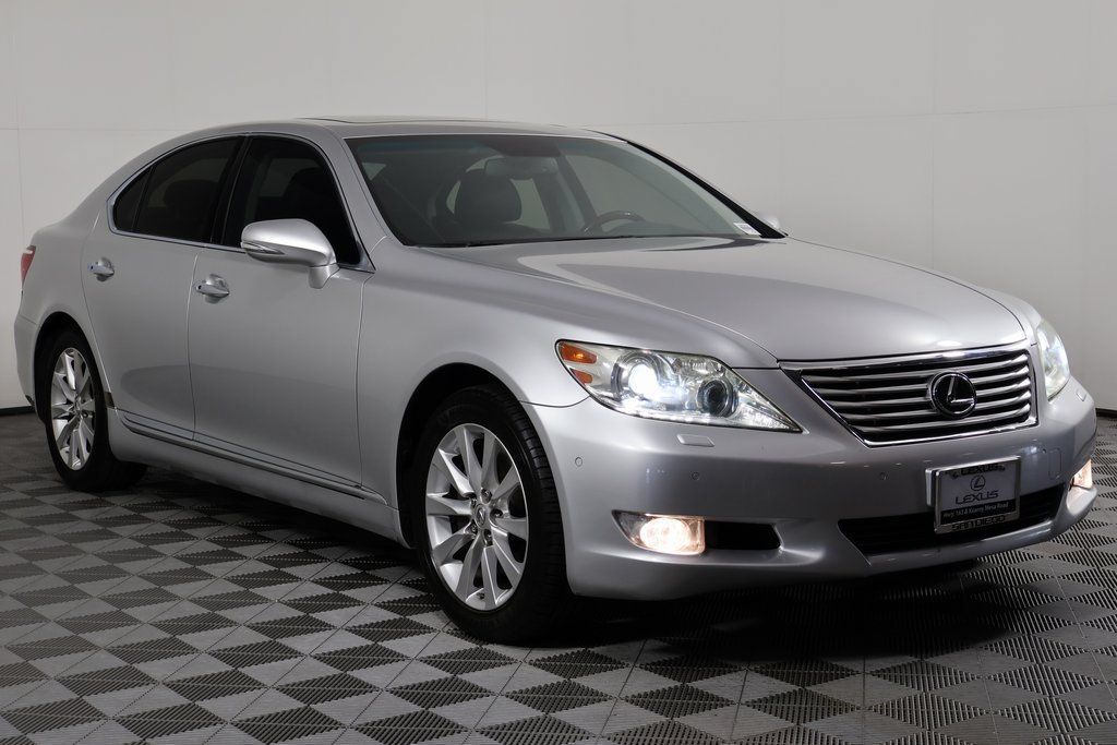Used 2012 Lexus LS 460 w/ Comfort Pkg RWD image 3