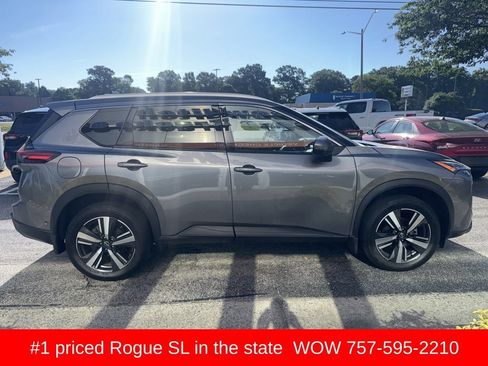 Used 2025 Nissan Rogue SL w/ SL Premium Package AWD/4WD image 7