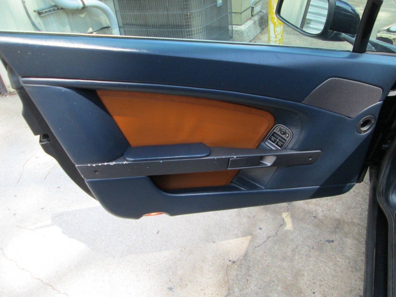 Used 2007 Aston Martin V8 Vantage Coupe RWD image 9