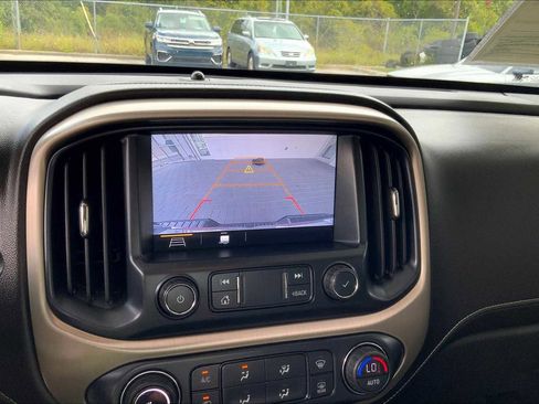 Used 2022 GMC Canyon Denali image 28