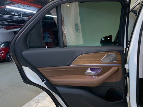 Used 2024 Mercedes-Benz GLE 350 4MATIC w/ AMG Line Exterior image 54