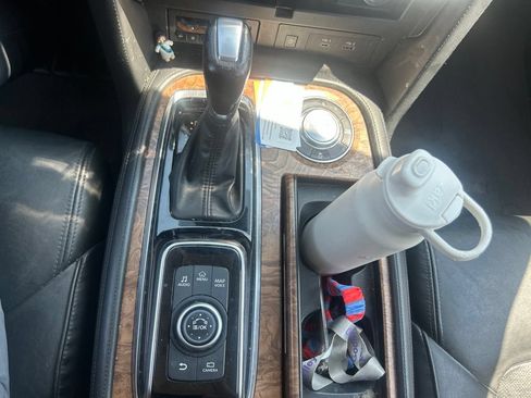 Used 2021 Nissan Armada SL w/ Captain's Chairs Package RWD image 18