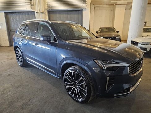 Certified 2025 Volvo XC90 B6 Ultra image 5