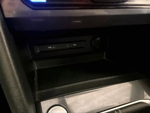 Used 2023 Volkswagen Tiguan SE R-Line image 26