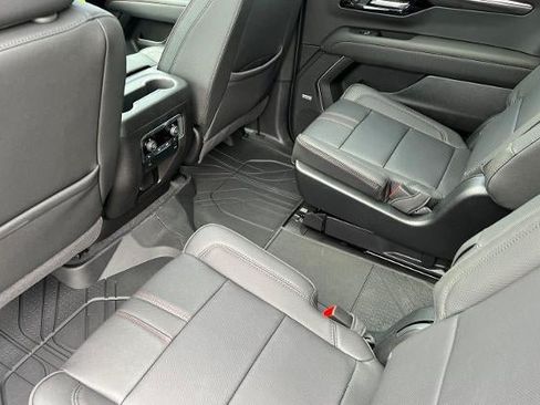 New 2026 Chevrolet Suburban RST w/ Advanced Technology Package AWD/4WD image 12
