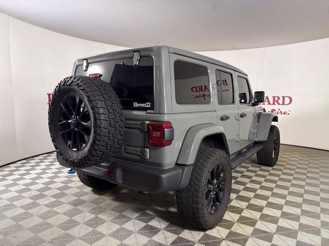 Used 2022 Jeep Wrangler Unlimited Sahara w/ Cold Weather Group AWD/4WD image 12
